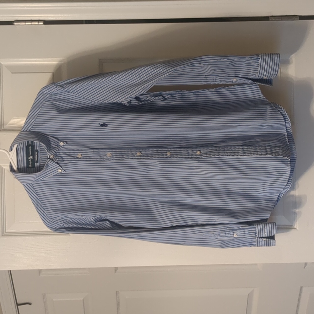 Ralph Lauren dress shirt. Size medium. Custom fit. Like new!